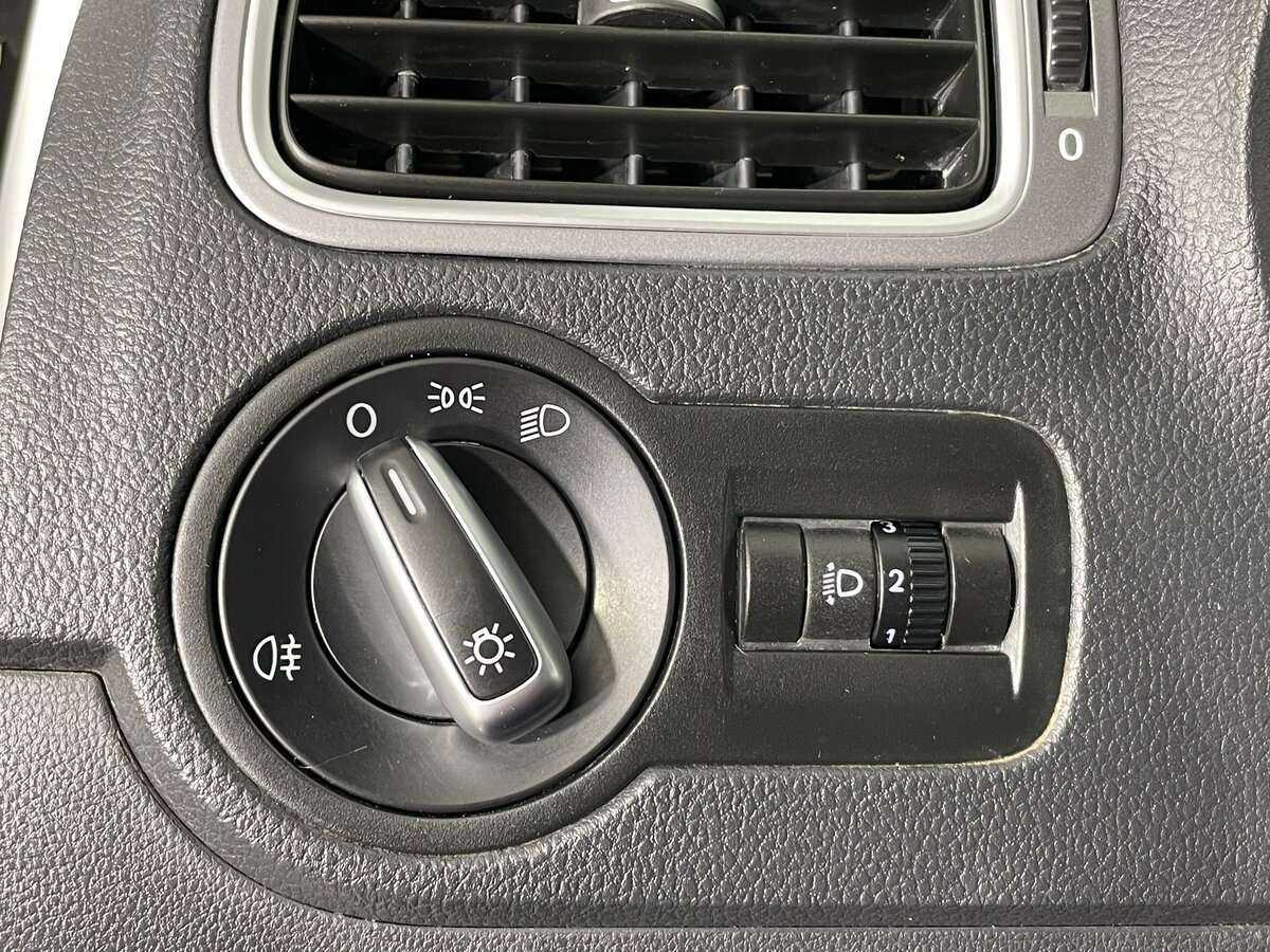 Volkswagen Polo с пробегом — 2016 год. Фото: #13