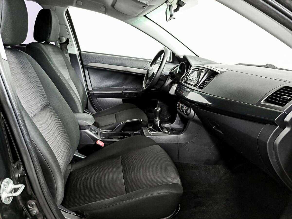 Mitsubishi Lancer с пробегом — 2012 год. Фото: #9