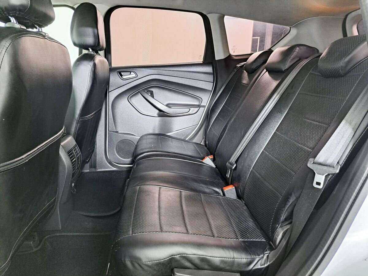 Ford Kuga с пробегом — 2016 год. Фото: #9
