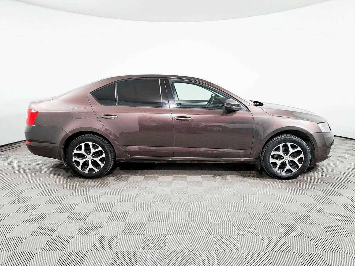 Skoda Octavia с пробегом — 2014 год. Фото: #3