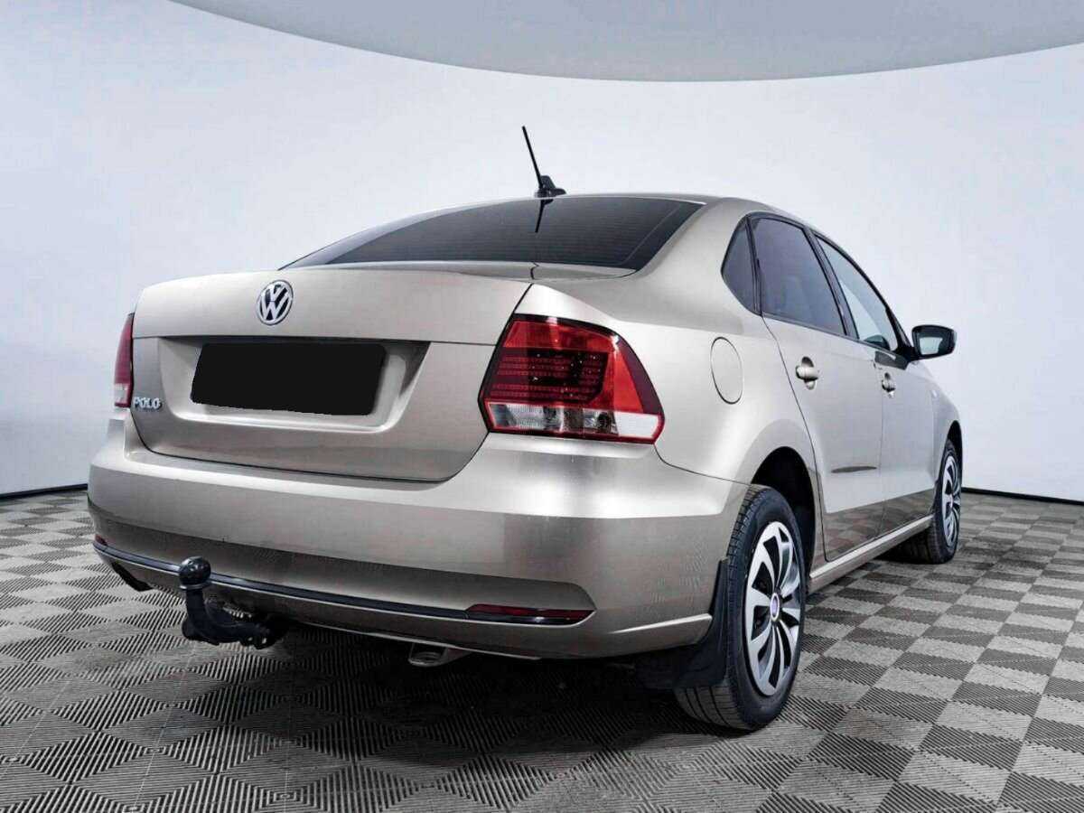 Volkswagen Polo с пробегом — 2018 год. Фото: #4
