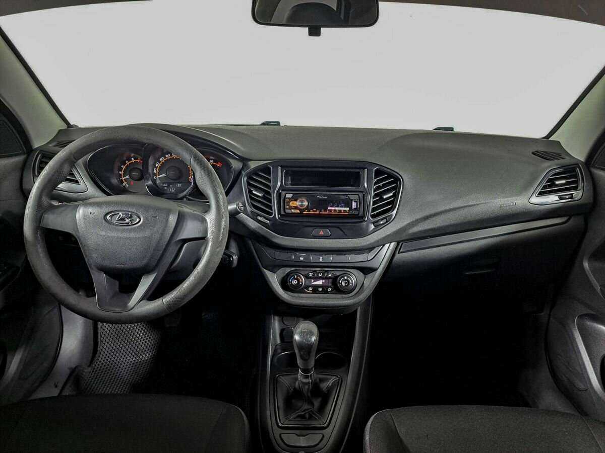 Lada (ВАЗ) Vesta с пробегом — 2020 год. Фото: #9