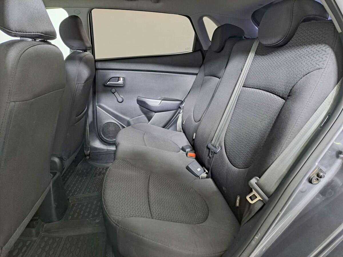 Kia Rio с пробегом — 2016 год. Фото: #11