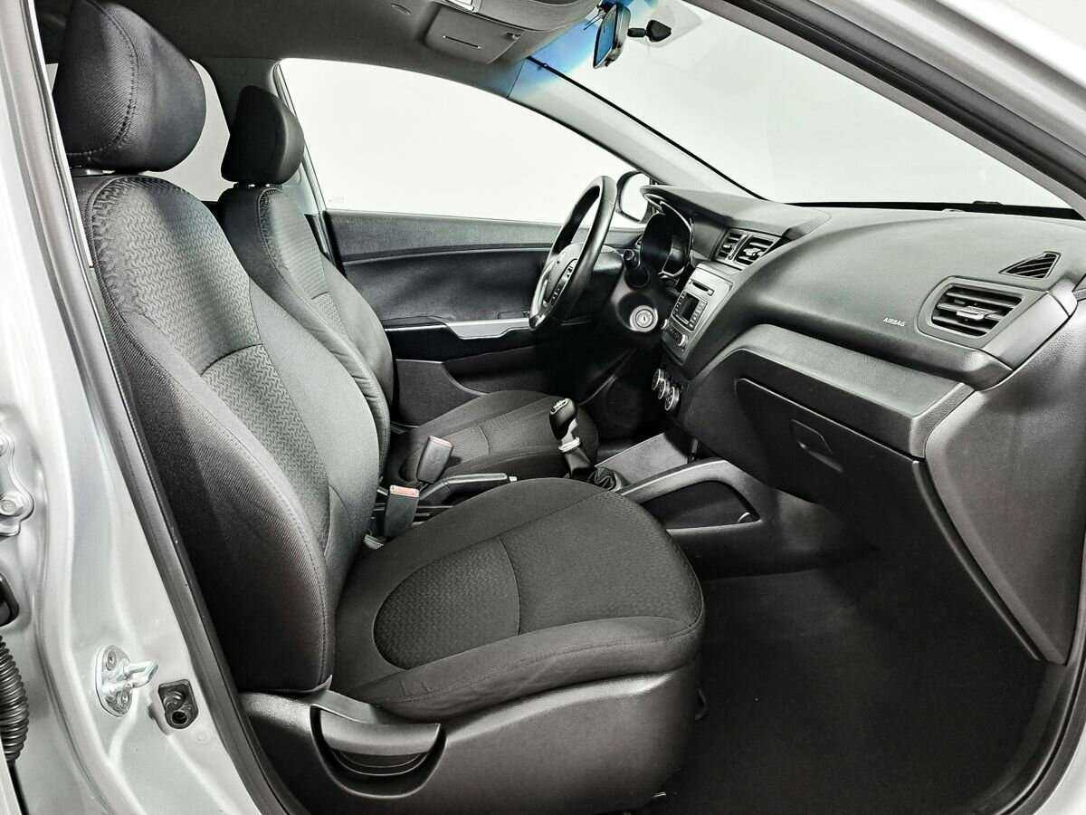 Kia Rio с пробегом — 2017 год. Фото: #6