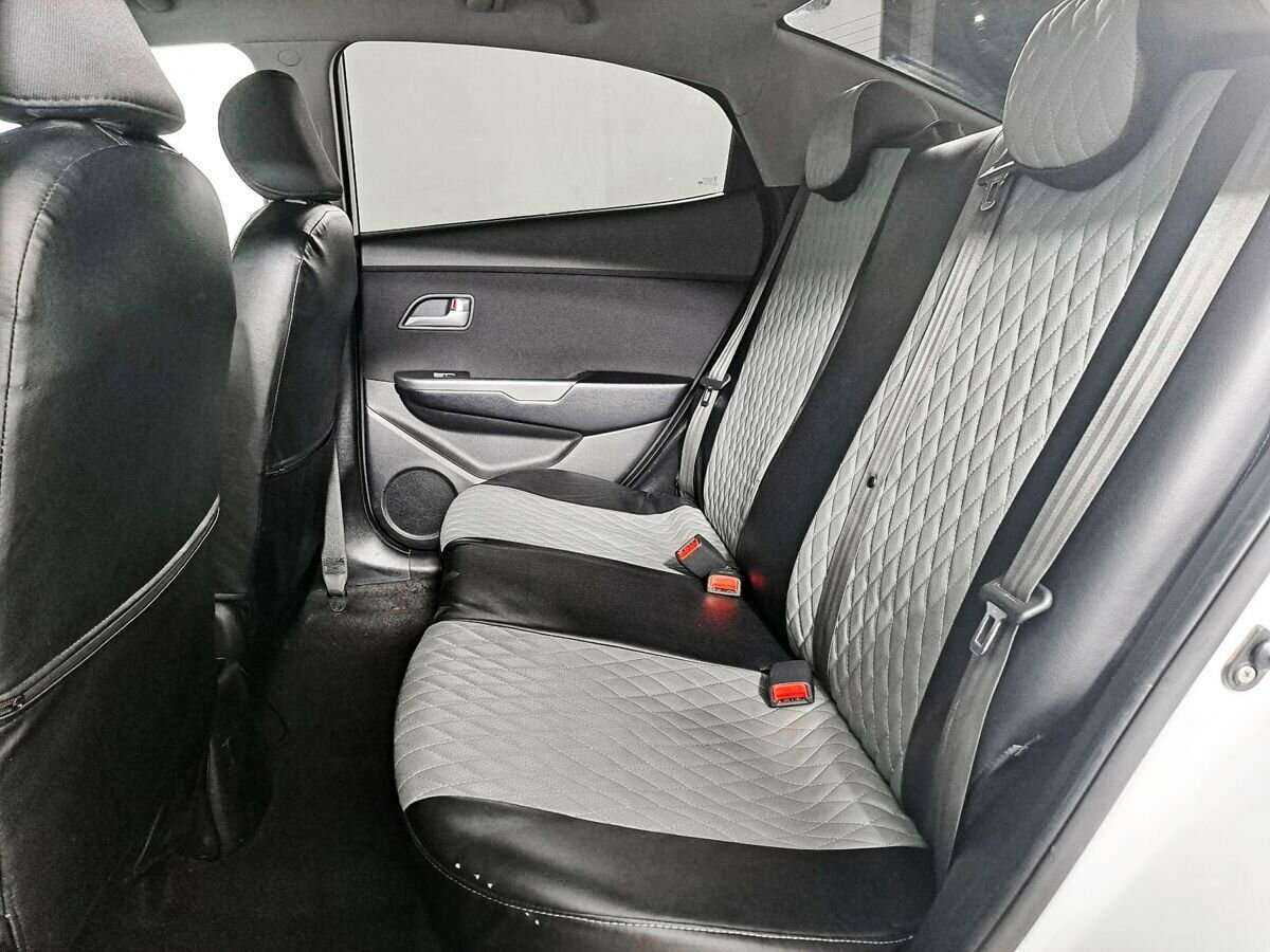 Kia Rio с пробегом — 2014 год. Фото: #7