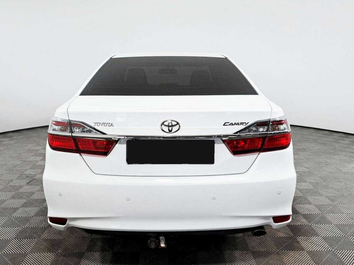 Toyota Camry с пробегом — 2015 год. Фото: #4