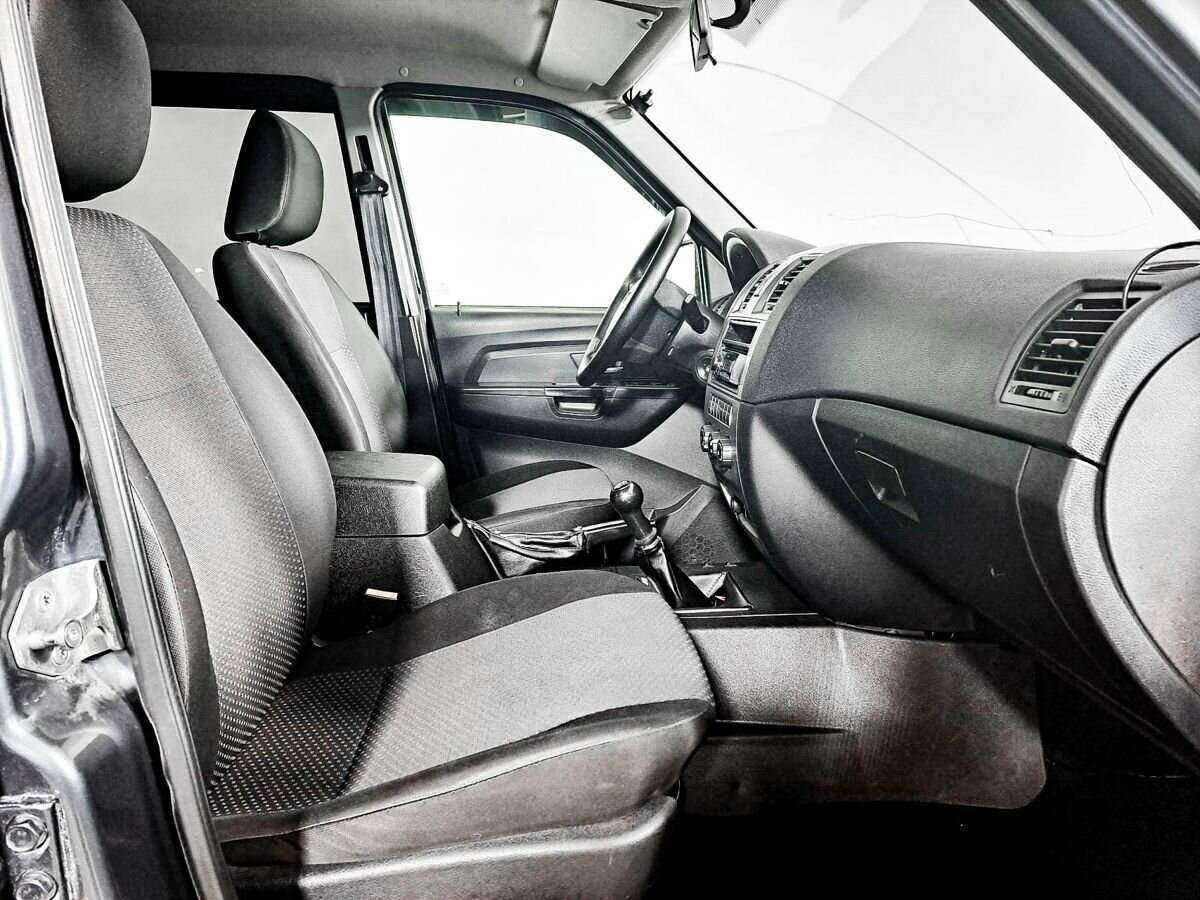 УАЗ Patriot с пробегом — 2016 год. Фото: #8