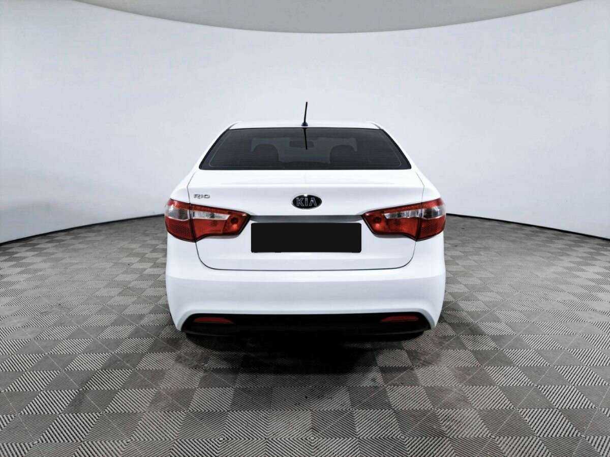 Kia Rio с пробегом — 2014 год. Фото: #5