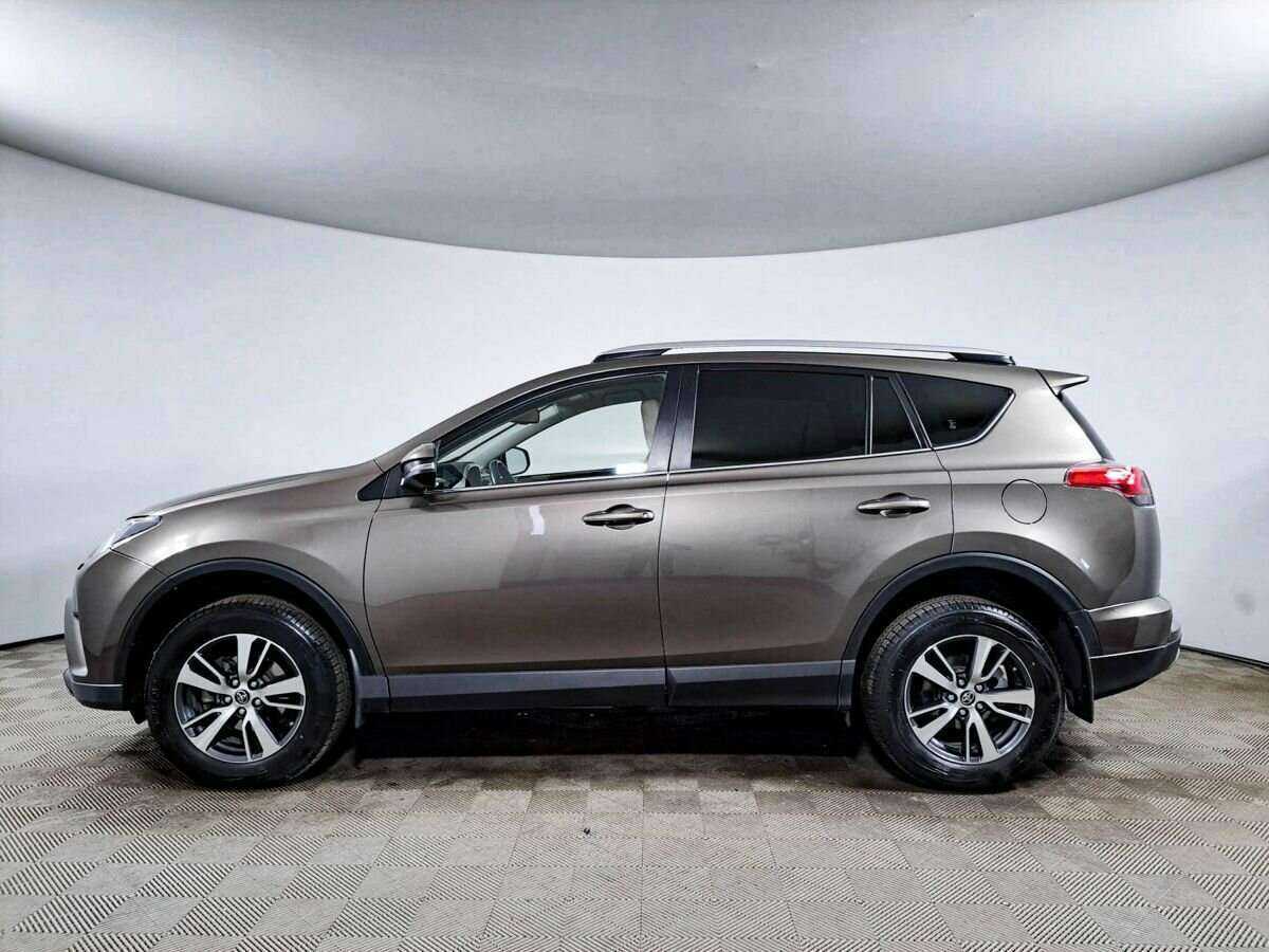 Toyota RAV4 с пробегом — 2019 год. Фото: #7
