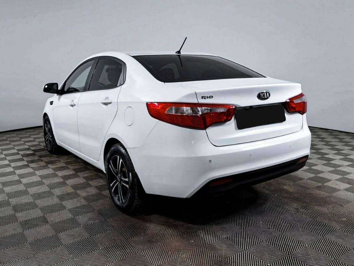 Kia Rio с пробегом — 2014 год. Фото: #5