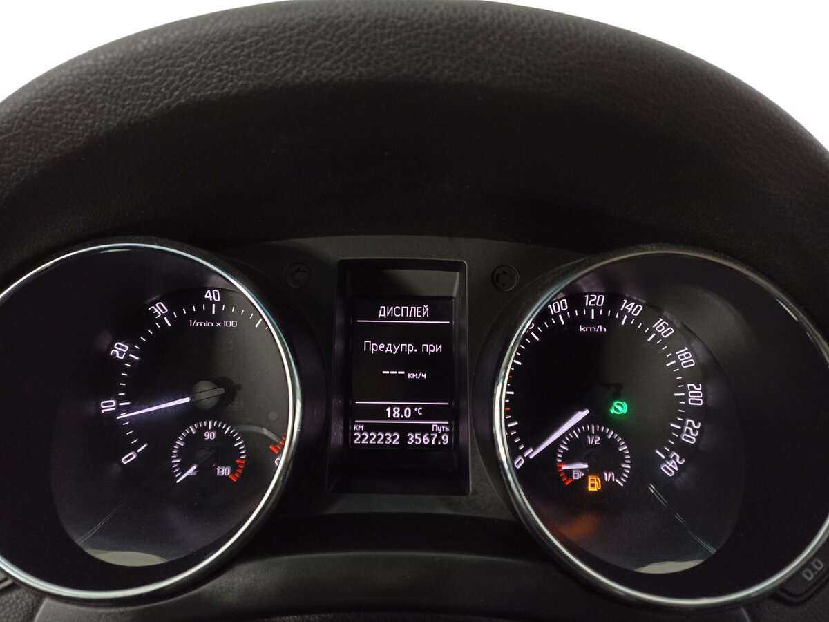 Skoda Yeti с пробегом — 2013 год. Фото: #10