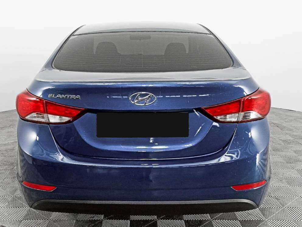 Hyundai Elantra с пробегом — 2015 год. Фото: #4