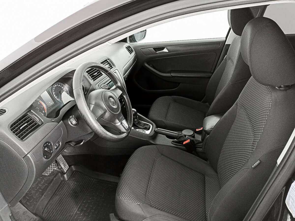 Volkswagen Jetta с пробегом — 2014 год. Фото: #13