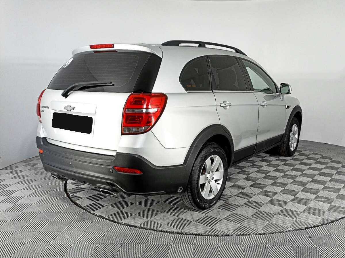 Chevrolet Captiva с пробегом — 2015 год. Фото: #4
