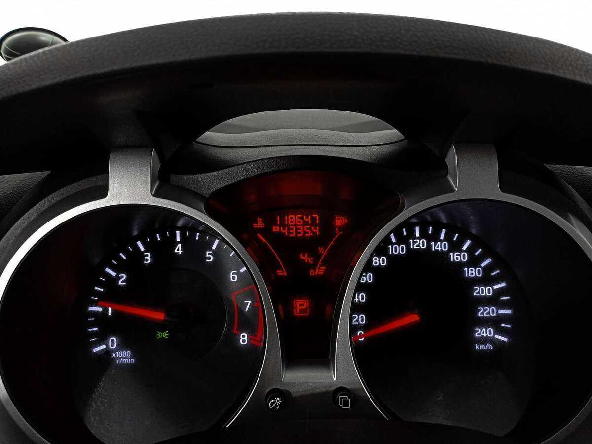 Nissan Juke с пробегом — 2012 год. Фото: #8