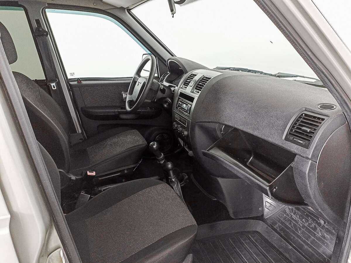 УАЗ Patriot с пробегом — 2014 год. Фото: #7