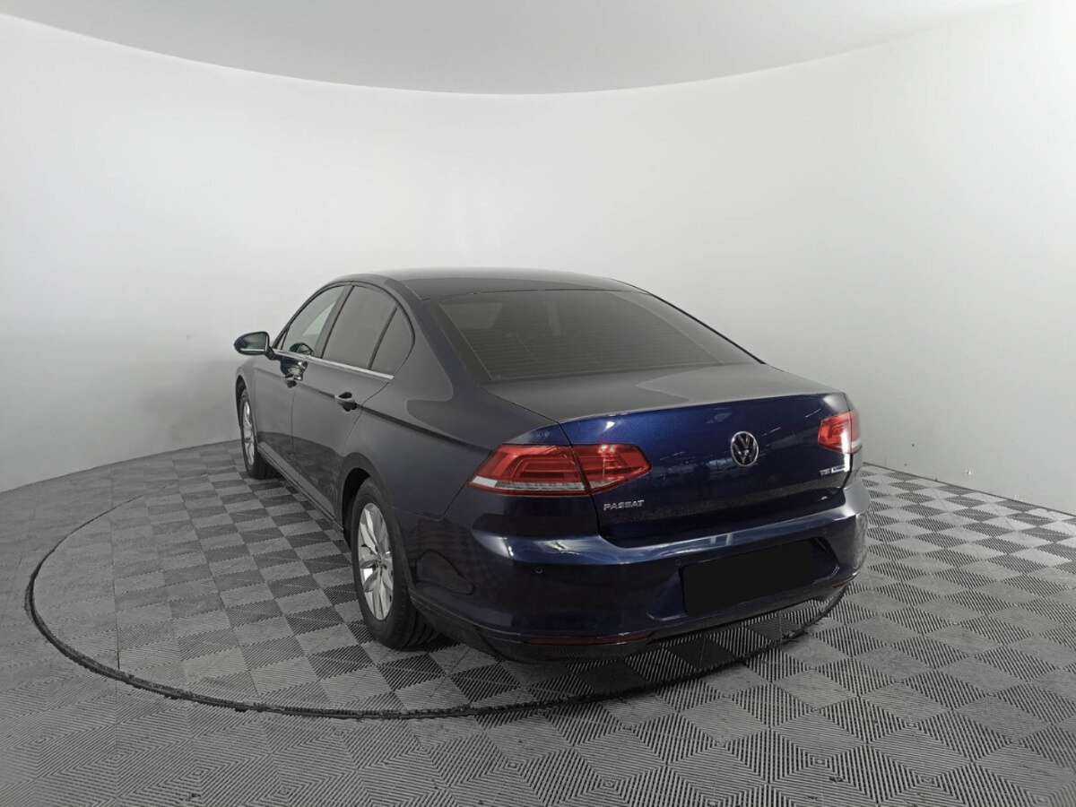 Volkswagen Passat с пробегом — 2016 год. Фото: #6