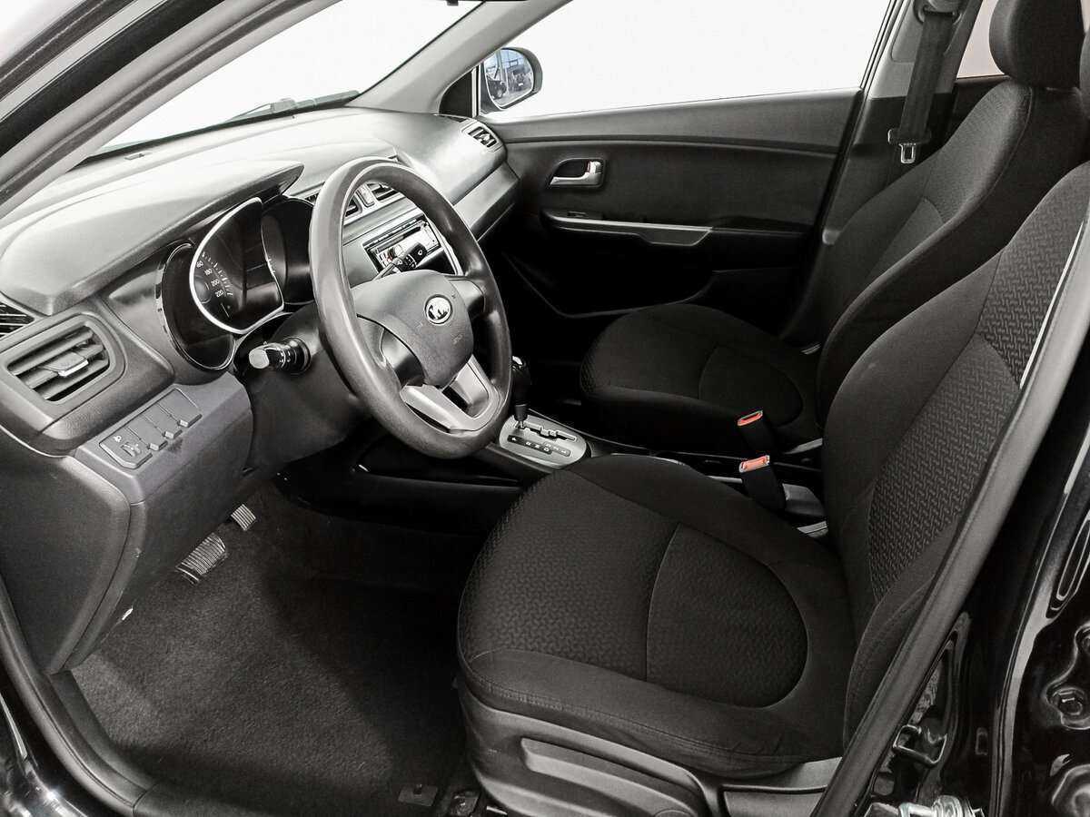 Kia Rio с пробегом — 2012 год. Фото: #14