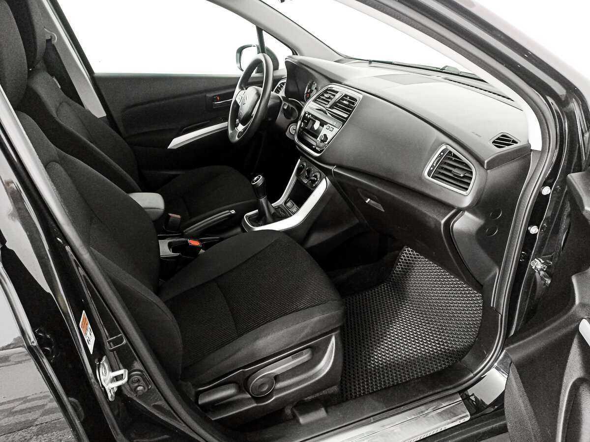 Suzuki SX4 с пробегом — 2016 год. Фото: #8
