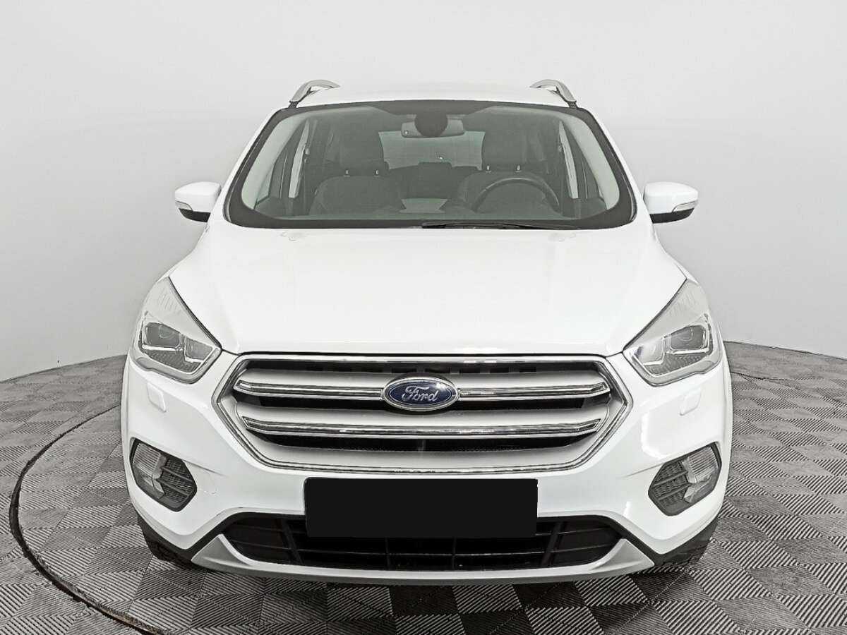Ford Kuga с пробегом — 2018 год. Фото: #1