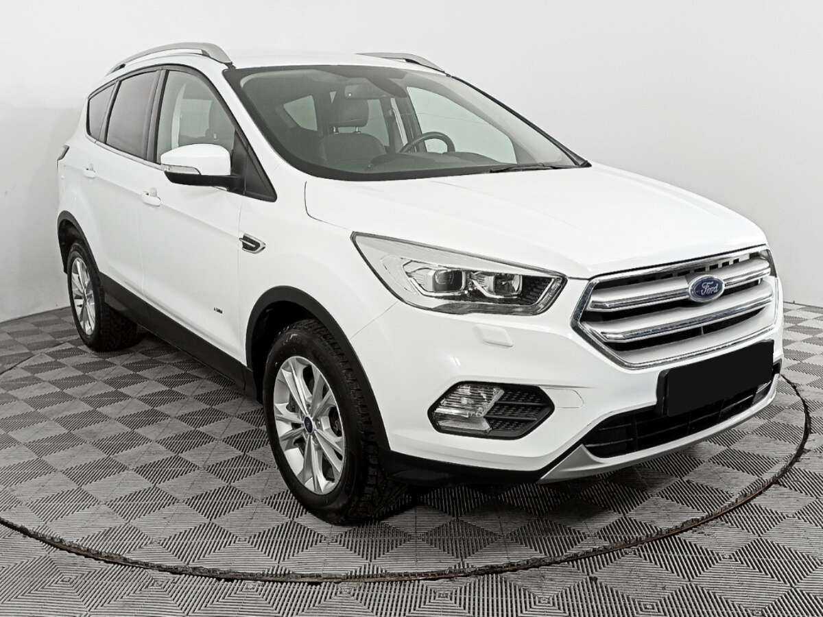 Ford Kuga с пробегом — 2018 год. Фото: #2