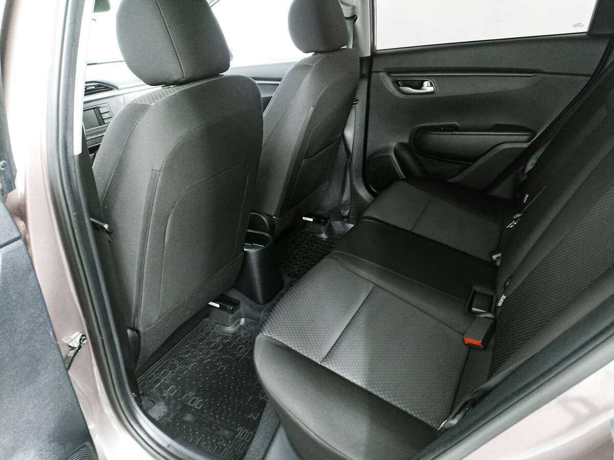 Kia Rio с пробегом — 2021 год. Фото: #9