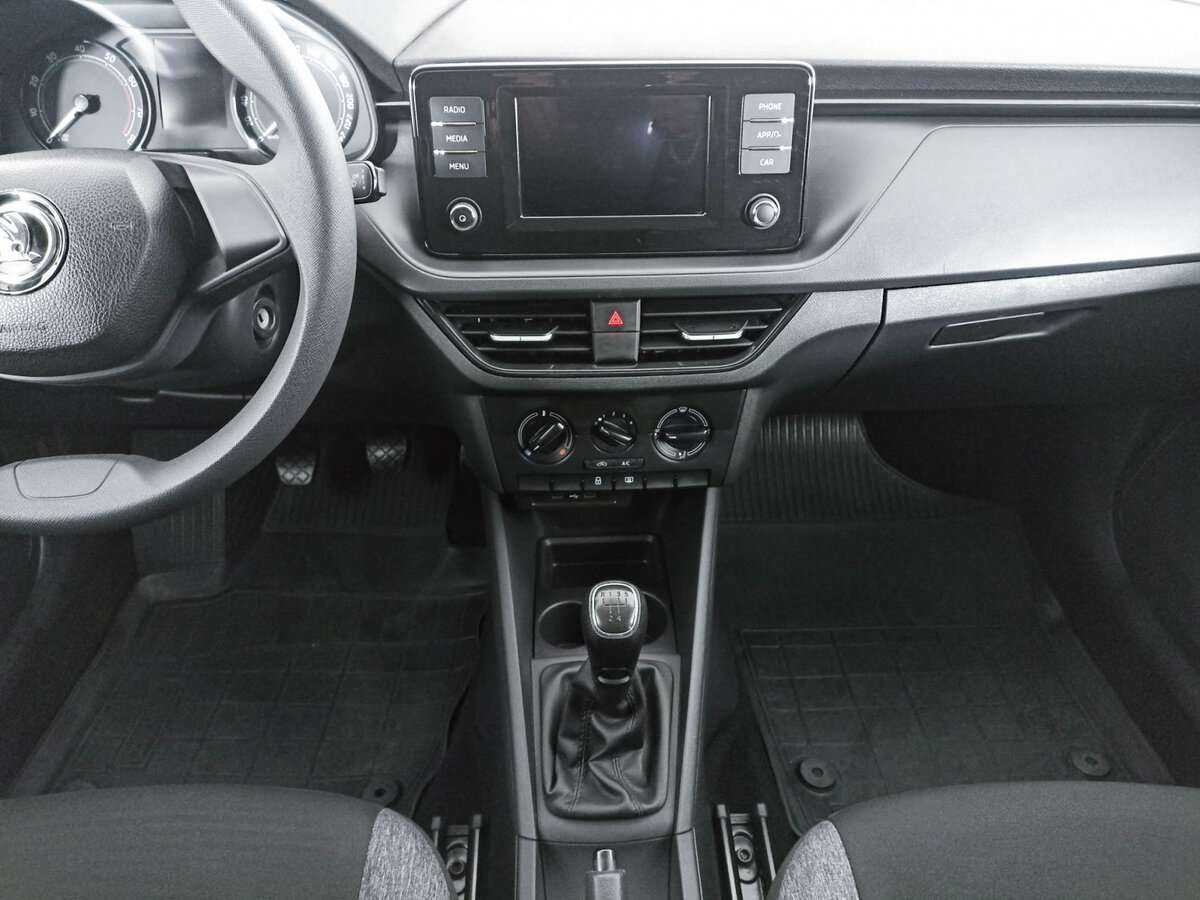 Skoda Rapid с пробегом — 2020 год. Фото: #12