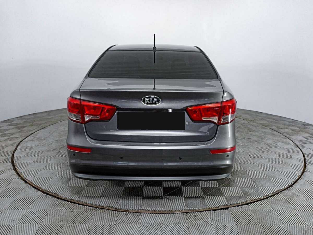 Kia Rio с пробегом — 2015 год. Фото: #5