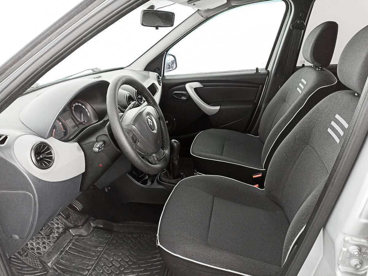 Renault Logan с пробегом — 2012 год. Фото: #15