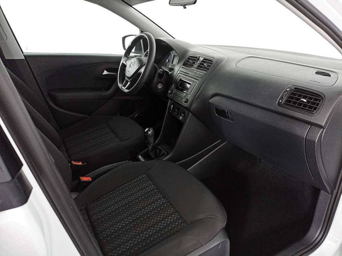 Volkswagen Polo с пробегом — 2018 год. Фото: #7