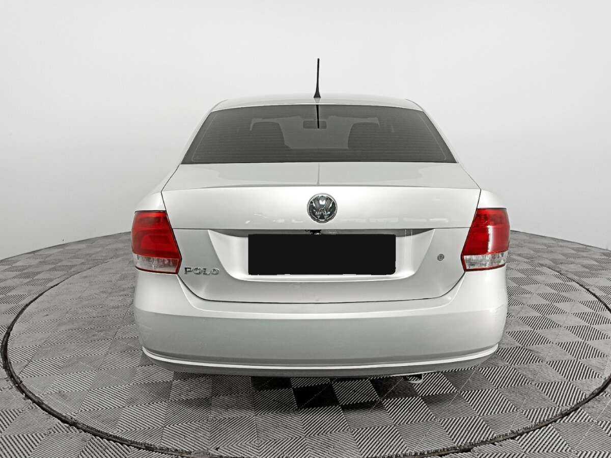 Volkswagen Polo с пробегом — 2013 год. Фото: #5