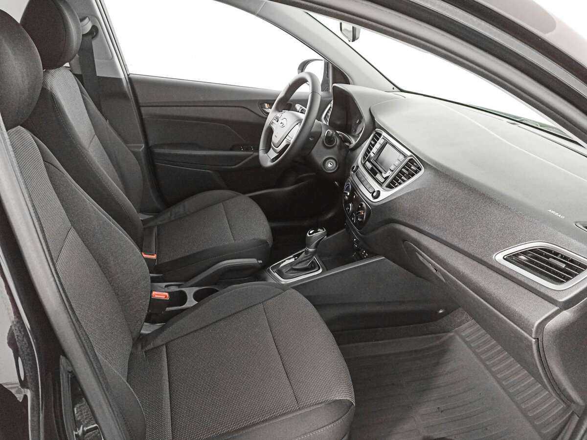 Hyundai Solaris с пробегом — 2018 год. Фото: #8