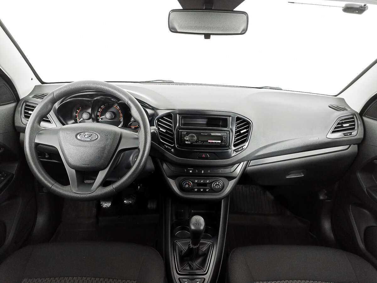 Lada (ВАЗ) Vesta с пробегом — 2019 год. Фото: #9