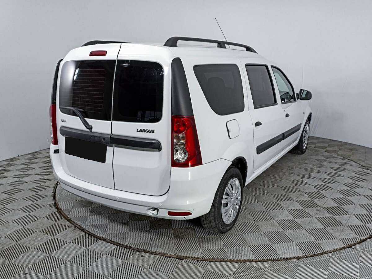 Lada (ВАЗ) Largus с пробегом — 2017 год. Фото: #4