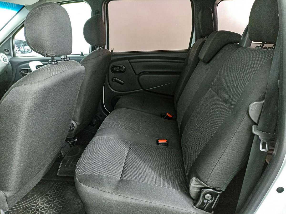 Lada (ВАЗ) Largus с пробегом — 2017 год. Фото: #11