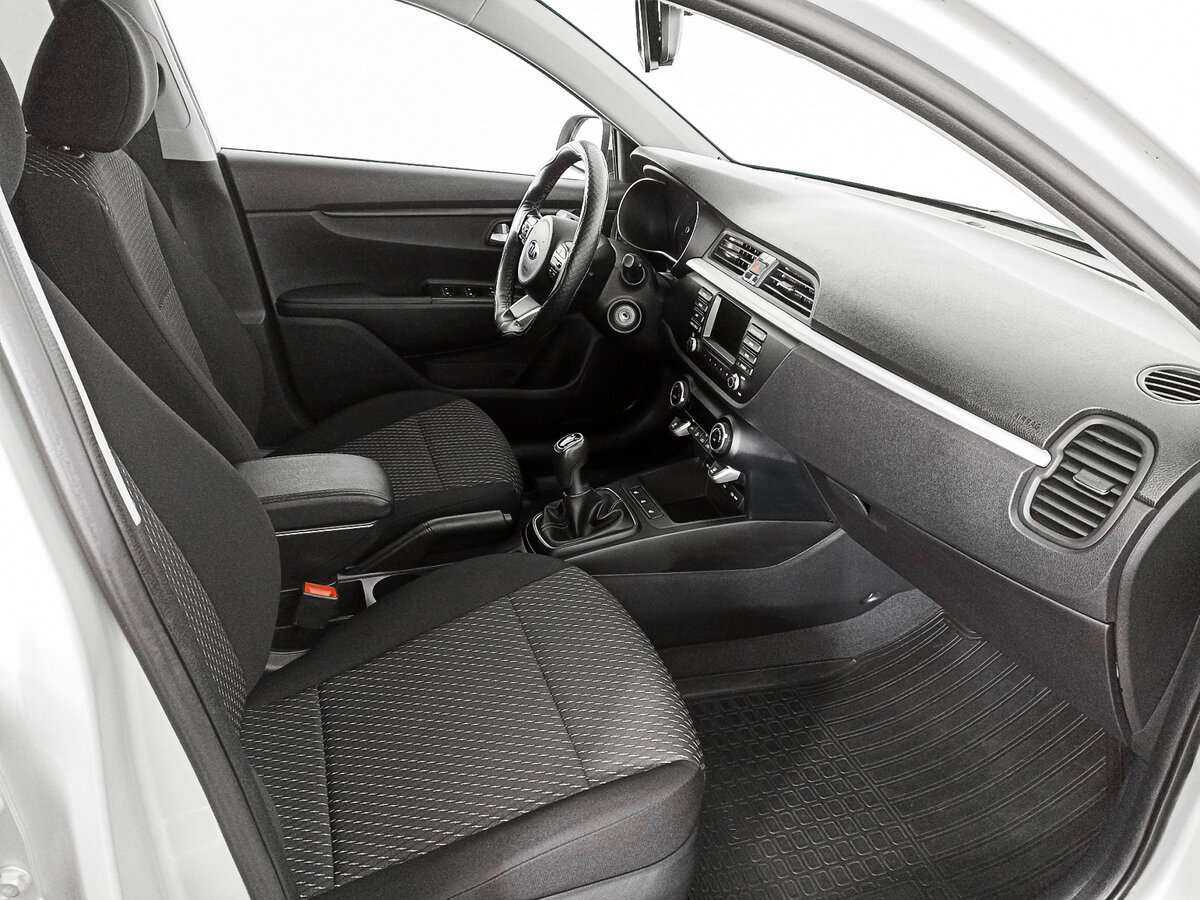 Kia Rio с пробегом — 2020 год. Фото: #10