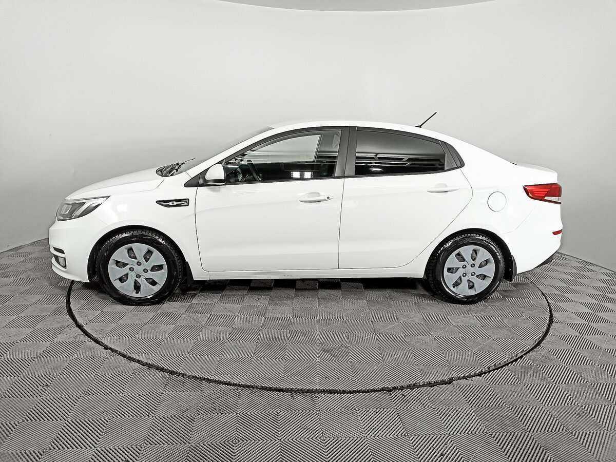 Kia Rio с пробегом — 2015 год. Фото: #7