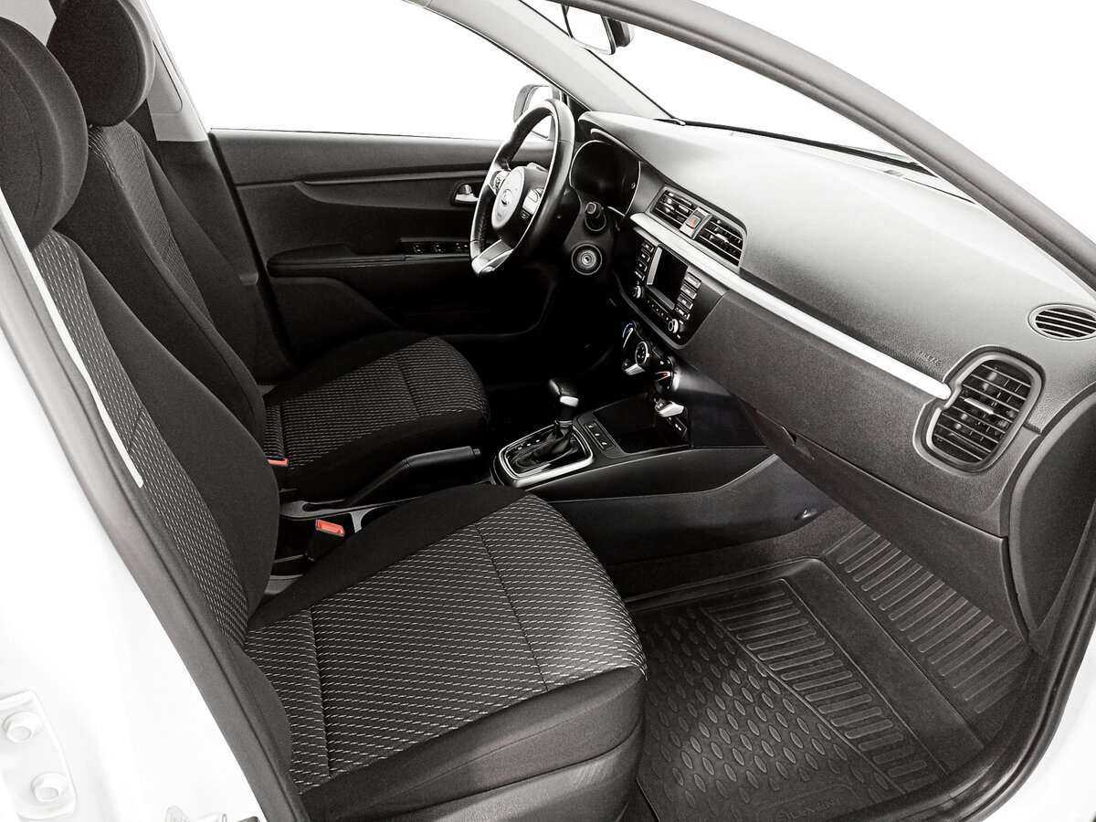 Kia Rio с пробегом — 2020 год. Фото: #8