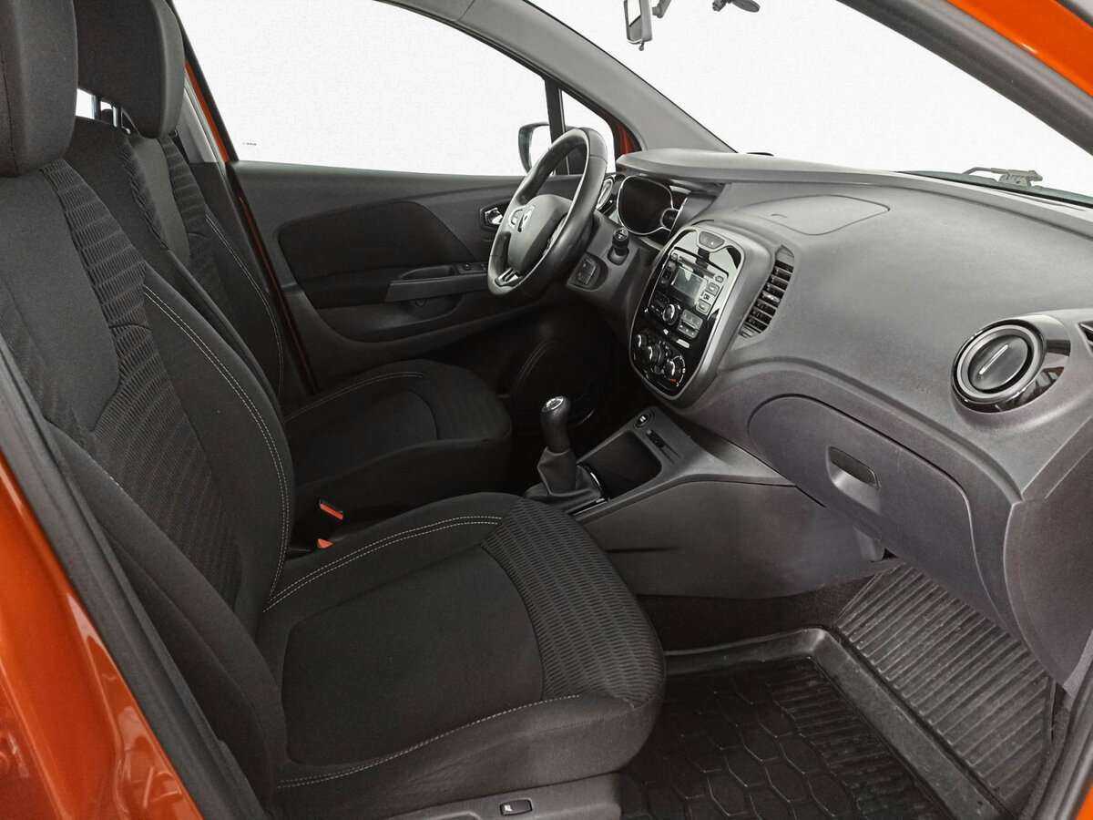 Renault Kaptur с пробегом — 2016 год. Фото: #8