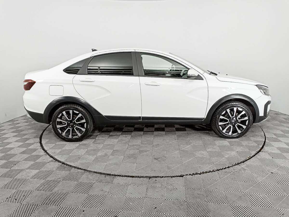 Lada (ВАЗ) Vesta с пробегом — 2023 год. Фото: #3