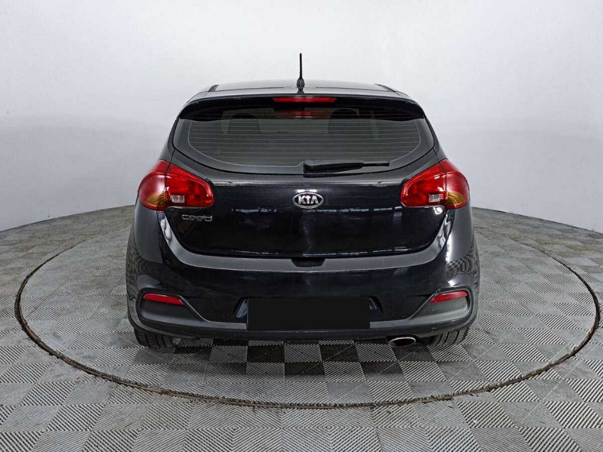 Kia Ceed с пробегом — 2012 год. Фото: #5