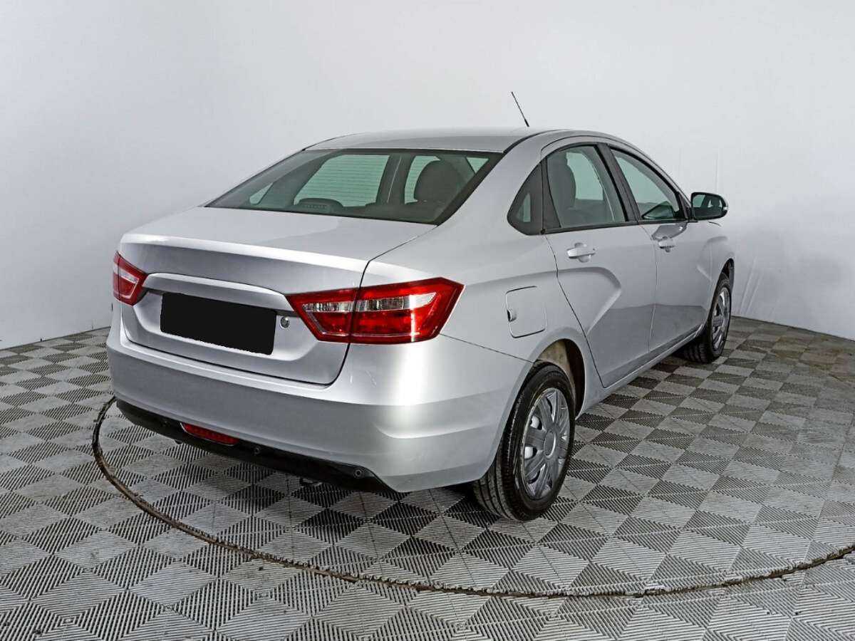 Lada (ВАЗ) Vesta с пробегом — 2015 год. Фото: #3