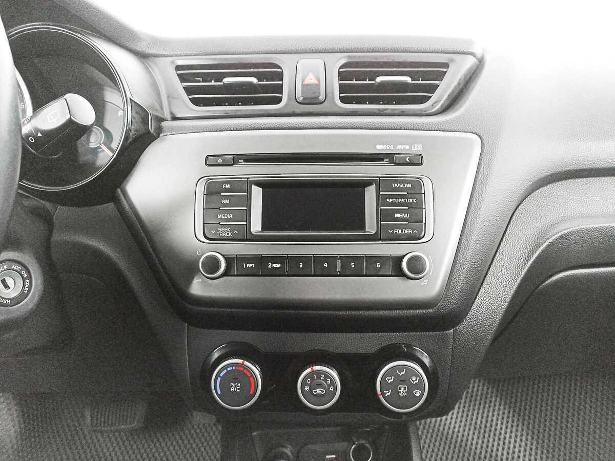 Kia Rio с пробегом — 2017 год. Фото: #12