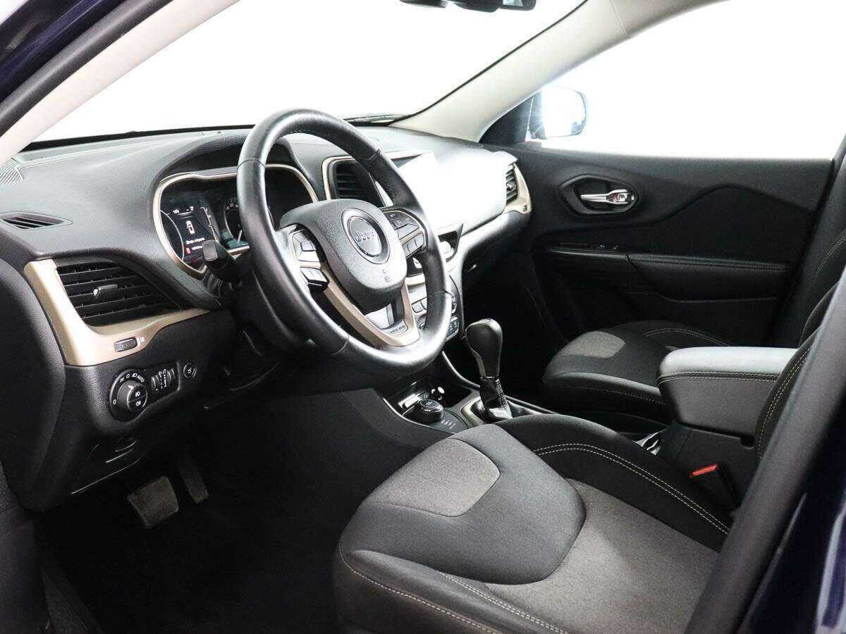 Jeep Cherokee с пробегом — 2014 год. Фото: #7