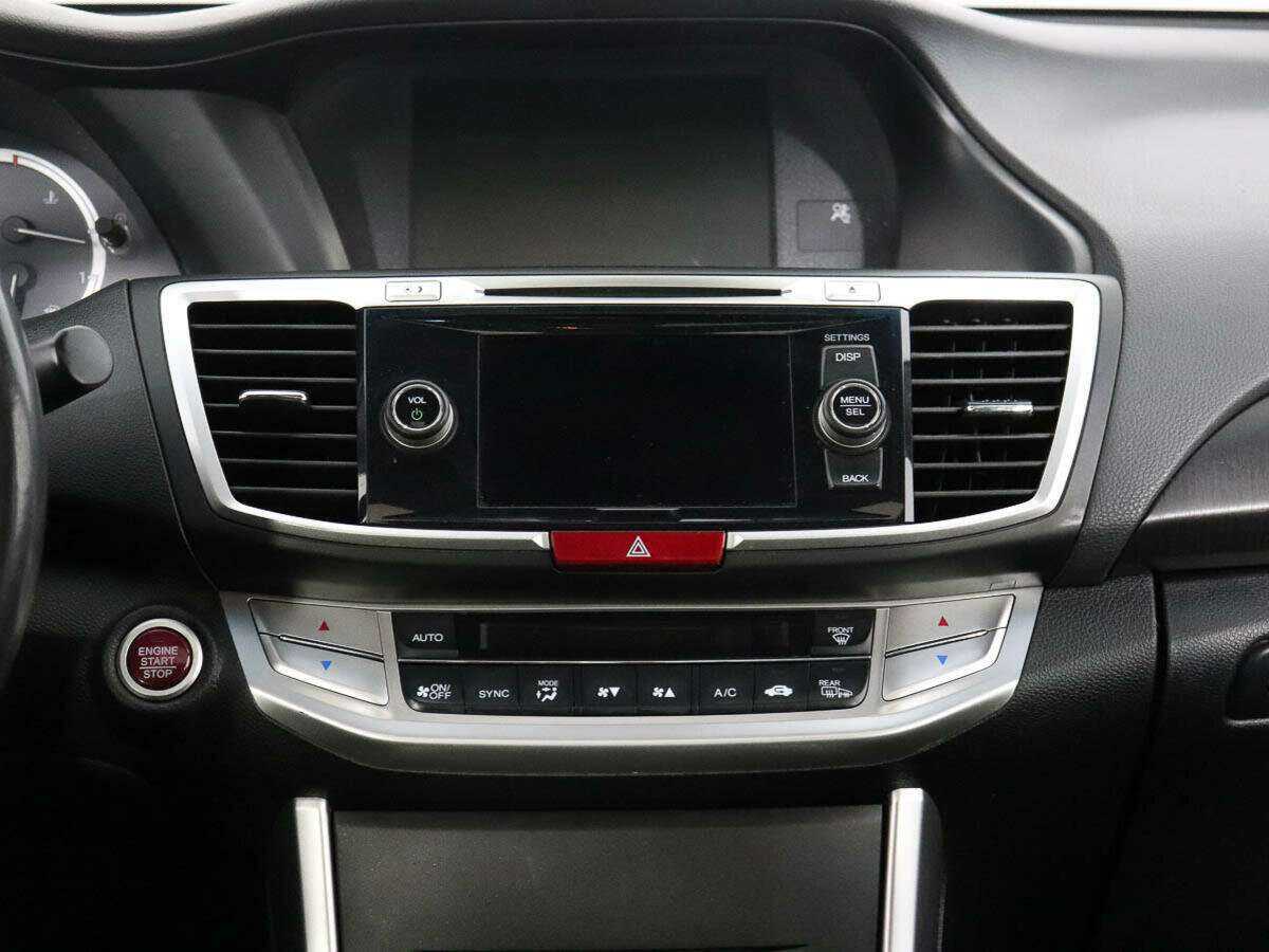 Honda Accord с пробегом — 2013 год. Фото: #11