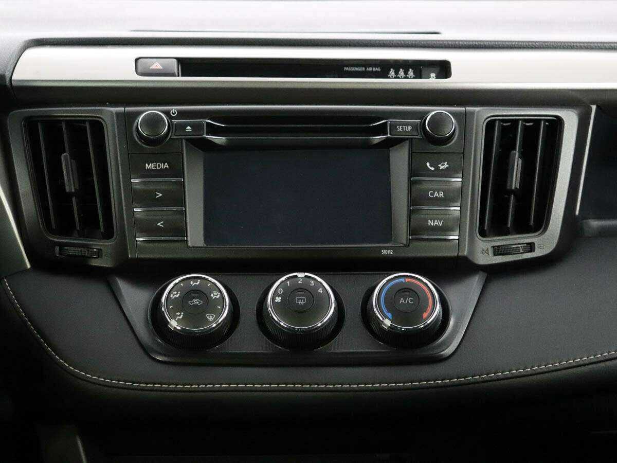 Toyota RAV4 с пробегом — 2016 год. Фото: #11