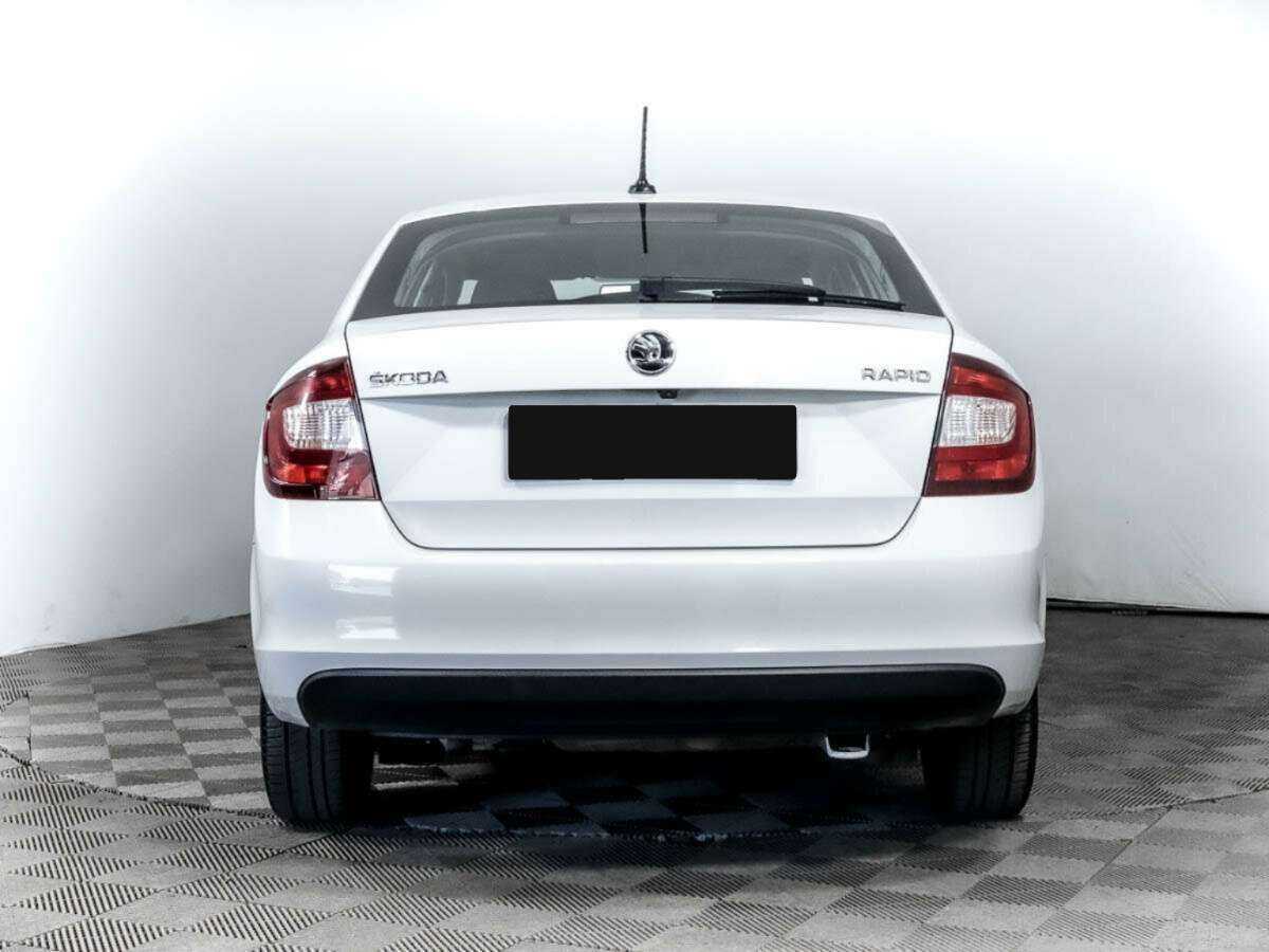 Skoda Rapid с пробегом — 2019 год. Фото: #4