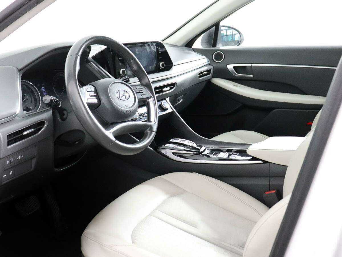 Hyundai Sonata с пробегом — 2020 год. Фото: #7