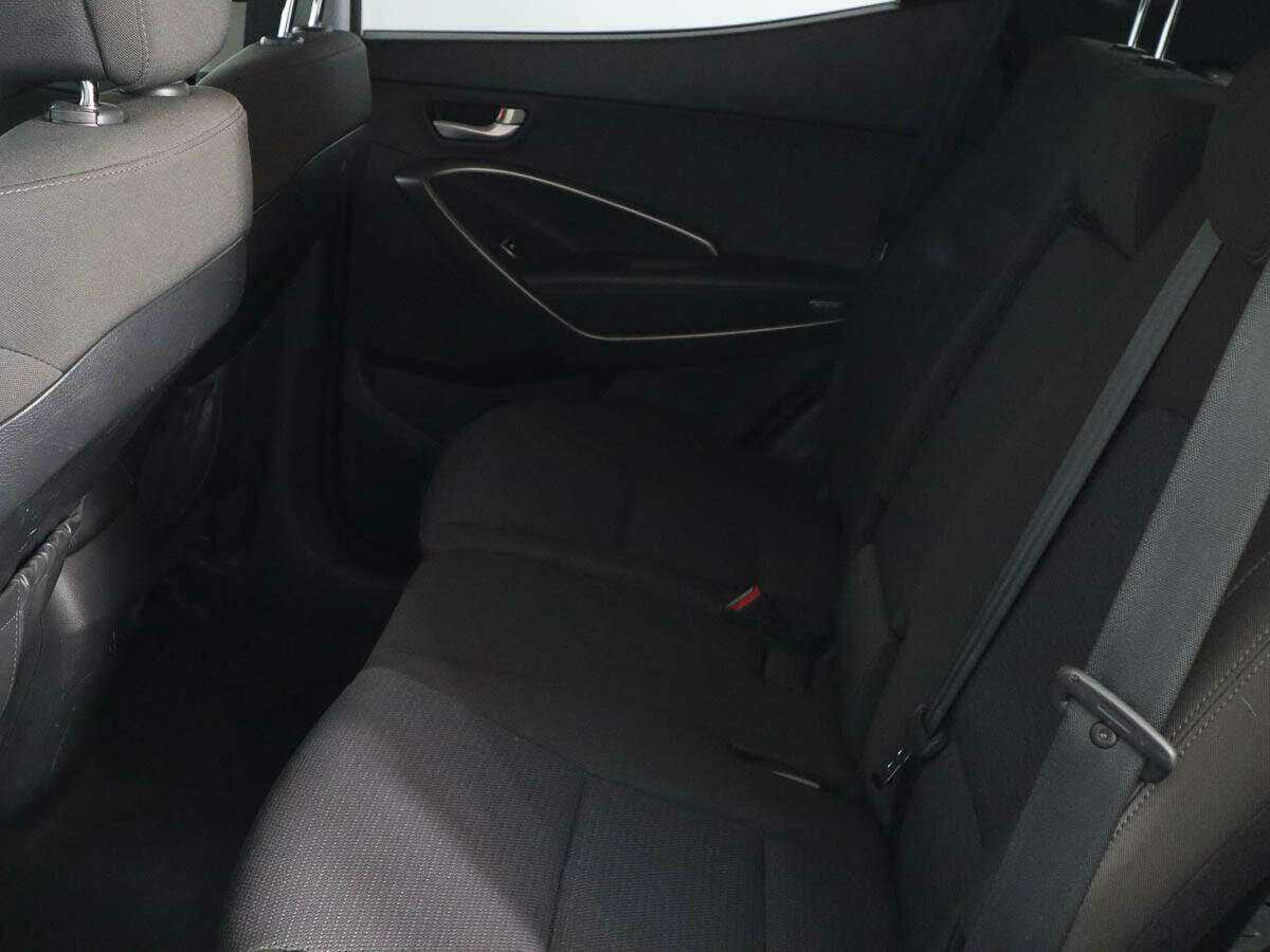 Hyundai Santa Fe с пробегом — 2015 год. Фото: #8