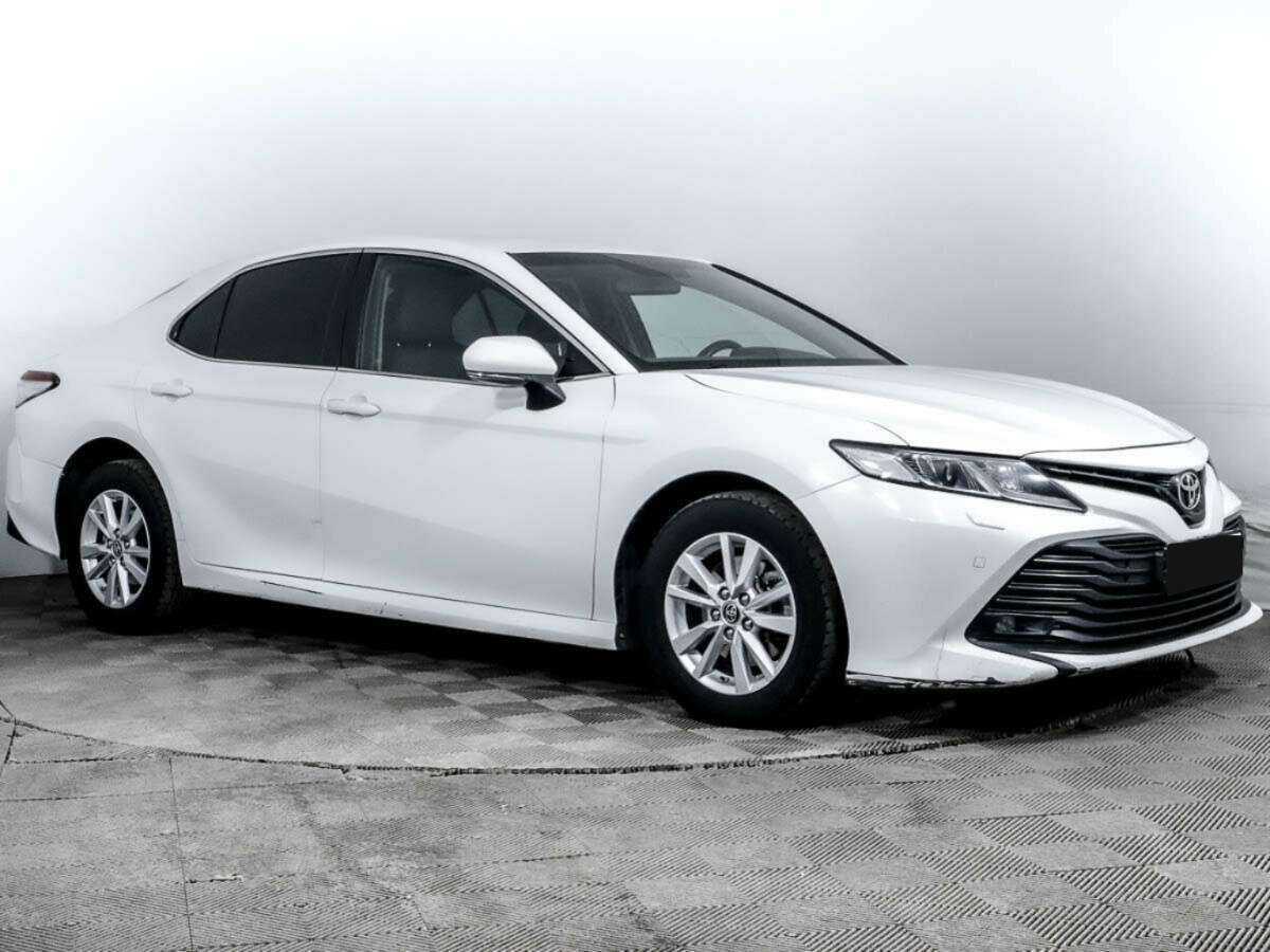Toyota Camry с пробегом — 2020 год. Фото: #2